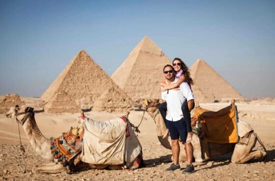 Full-Day Tour: Giza Pyramids and Egyptian Museum Experience